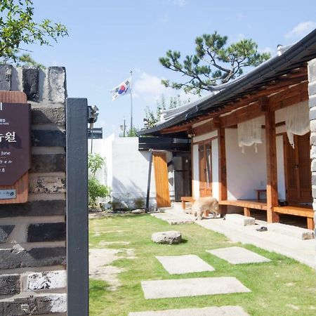 Ohnewwall Guesthouse Jeonju Exterior photo
