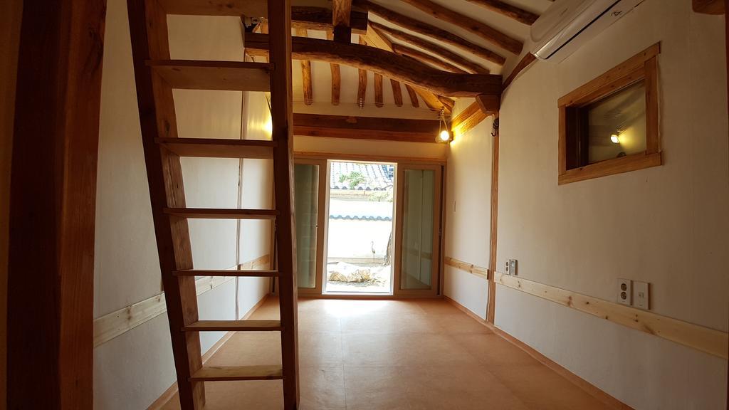Ohnewwall Guesthouse Jeonju Exterior photo
