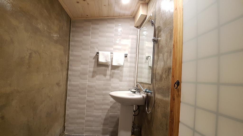 Ohnewwall Guesthouse Jeonju Exterior photo