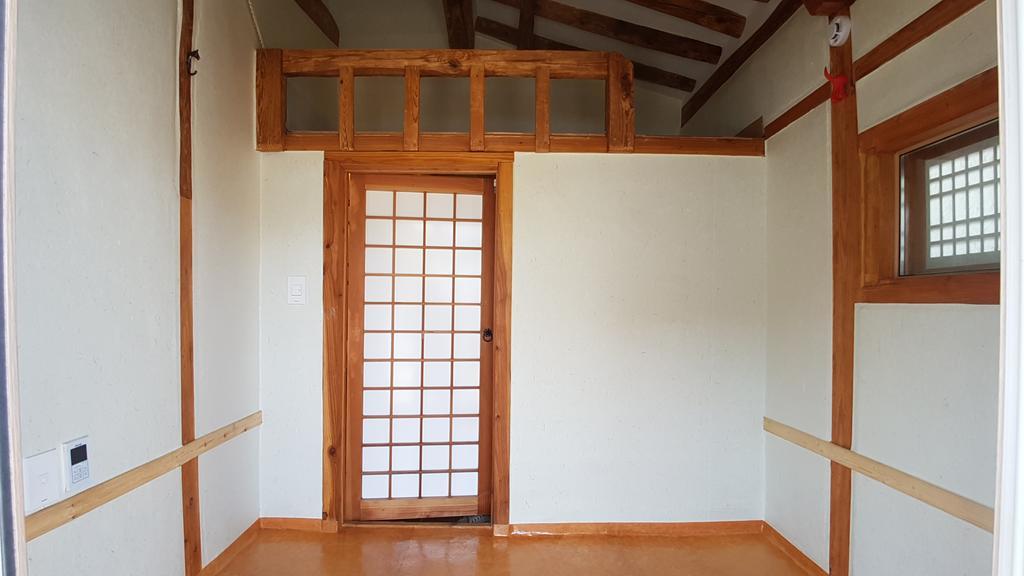 Ohnewwall Guesthouse Jeonju Exterior photo