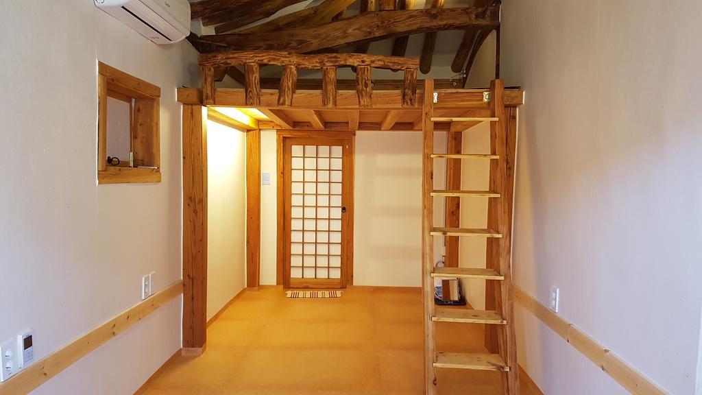 Ohnewwall Guesthouse Jeonju Exterior photo